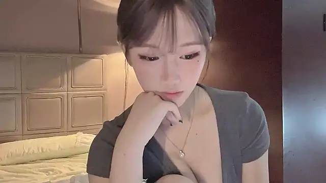 -XunMengLong- online show from December 21, 2025, 4:47 pm