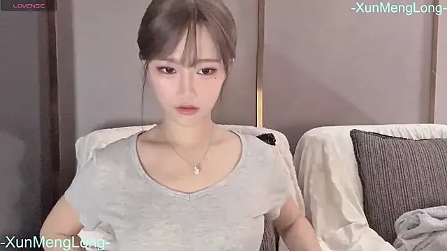 -XunMengLong- online show from January 6, 2026, 4:11 pm