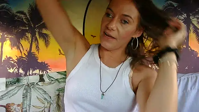 Sexyhottpunani online show from October 17, 2025, 9:39 pm