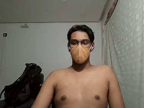 brownguy1234 online show from February 7, 2025, 2:26 pm