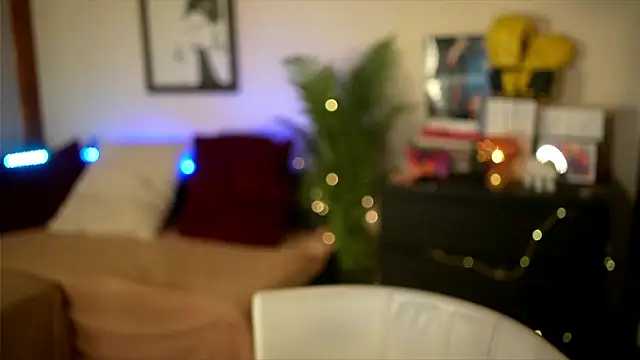 Bellis Perenis online show from March 19, 2026, 5:39 pm