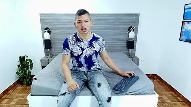 Loony Zion online show from January 9, 2025, 1:35 pm