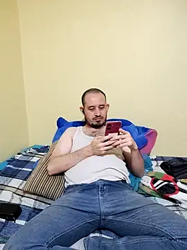 Snapshot of Martin_h24 chatting on October 6, 2025, 10:12 am Martin h24 online show from October 6, 2025, 10:12 am
