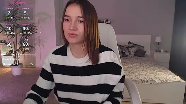 Bellla Haddid online show from September 12, 2025, 12:33 am