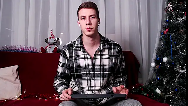 Snapshot of Chris_Brien chatting on January 13, 2025, 11:49 pm Chris Brien online show from January 13, 2025, 11:49 pm