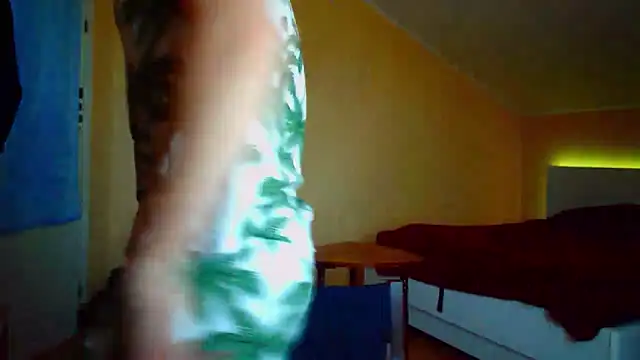 Snapshot of Chris_Brien chatting on June 21, 2026, 7:33 am Chris Brien online show from June 21, 2026, 7:33 am
