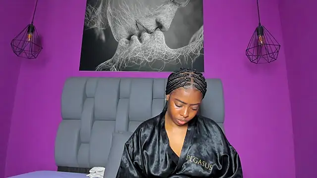 carlota swan online show from November 10, 2025, 7:35 pm