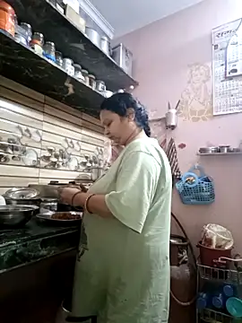 Kavya kapoor online show from October 9, 2025, 2:42 am