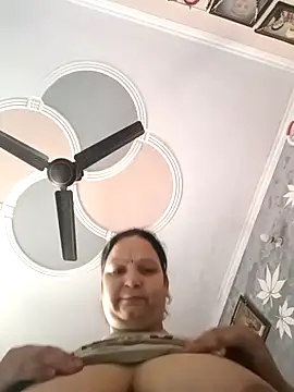 Kavya kapoor online show from October 15, 2025, 2:11 am