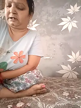 Kavya kapoor online show from November 6, 2025, 2:01 am