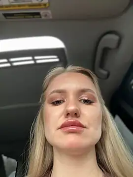 Devill Angel  online show from November 8, 2025, 10:48 am