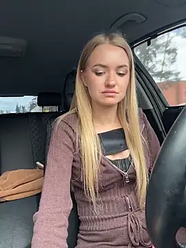 Devill Angel  online show from April 23, 2026, 12:29 pm