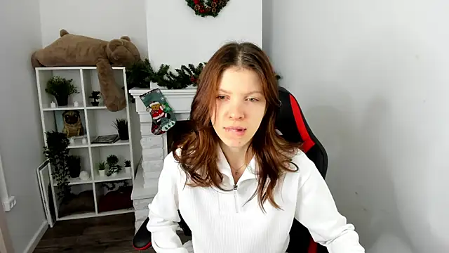 Baby Evalena online show from December 20, 2024, 4:42 am