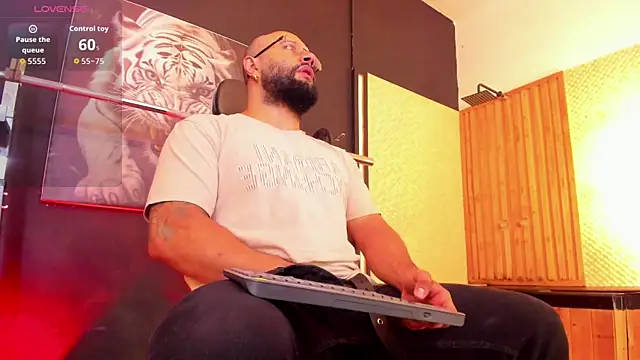 Luke  09 online show from November 30, 2025, 11:14 am