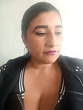 Hannahcandyy online show from April 15, 2026, 6:59 pm