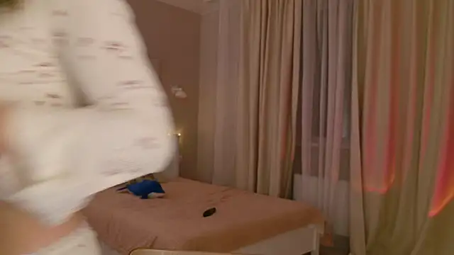 Pink SeaGul online show from October 20, 2025, 5:02 pm