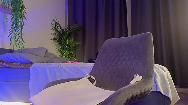 Snapshot of Call_Yes chatting on December 8, 2024, 8:58 pm Call Yes online show from December 8, 2024, 8:58 pm