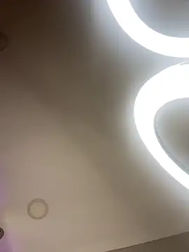 Lola King online show from March 11, 2025, 7:37 am