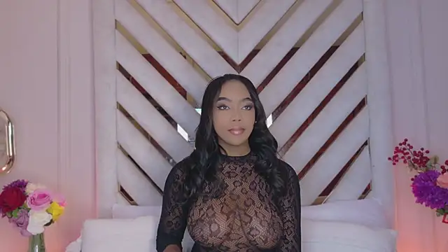 Lola King online show from July 15, 2026, 3:12 am