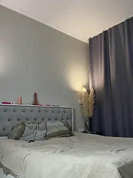 valery exbi online show from February 4, 2026, 9:20 pm