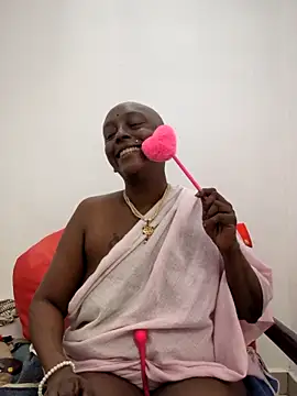 mamakarma1403 online show from May 18, 2026, 4:07 am