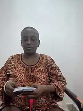 mamakarma1403 online show from May 25, 2026, 9:48 am