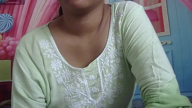 Snapshot of Preeti-Sexy chatting on June 12, 2026, 7:51 am Preeti-Sexy online show from June 12, 2026, 7:51 am