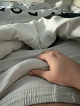 Snapshot of tiou72 chatting on March 15, 2026, 7:47 am tiou72 online show from March 15, 2026, 7:47 am