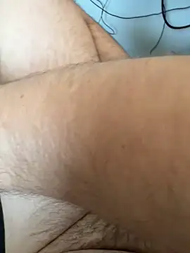 Snapshot of tiou72 chatting on March 27, 2026, 3:45 pm tiou72 online show from March 27, 2026, 3:45 pm