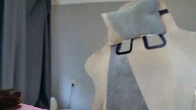 Miss Mia Murr online show from March 28, 2026, 4:12 am