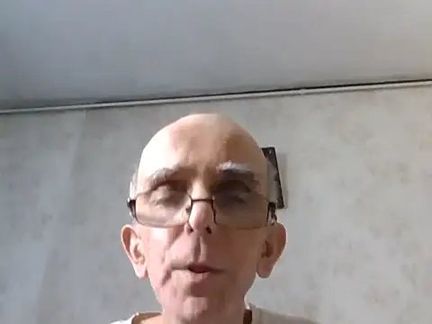 Snapshot of mariusica1@xh chatting on September 15, 2025, 8:03 am mariusica1xh online show from September 15, 2025, 8:03 am