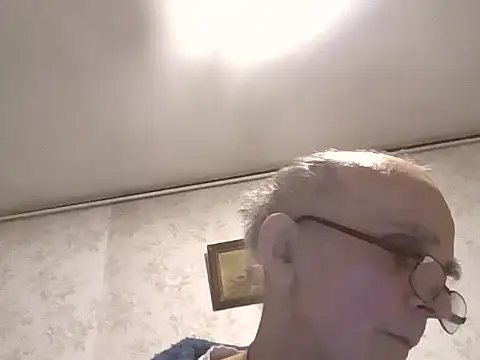 mariusica1xh online show from October 12, 2025, 7:46 pm