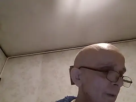 mariusica1xh online show from November 9, 2025, 9:02 pm