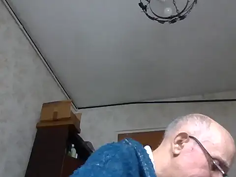 mariusica1xh online show from December 3, 2025, 11:30 am