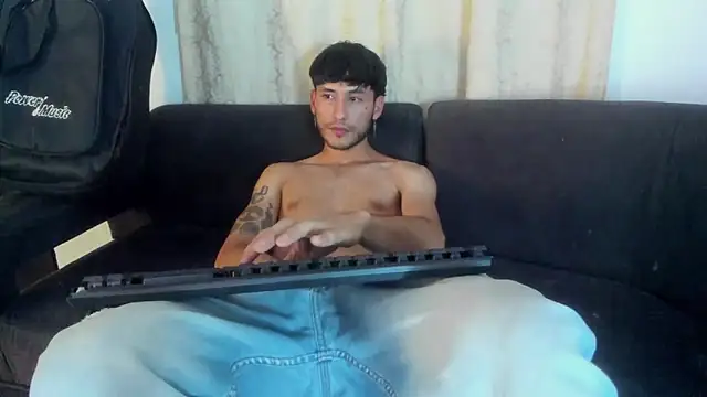 Henrikk senn online show from October 5, 2025, 9:18 am