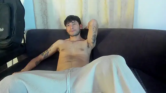 Henrikk senn online show from October 17, 2025, 10:01 pm