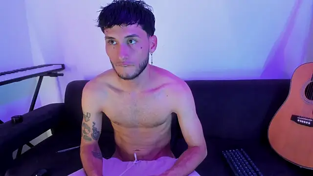 Henrikk senn online show from November 13, 2025, 10:52 pm