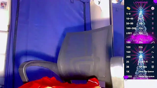 nicol gill  online show from December 6, 2024, 5:44 pm