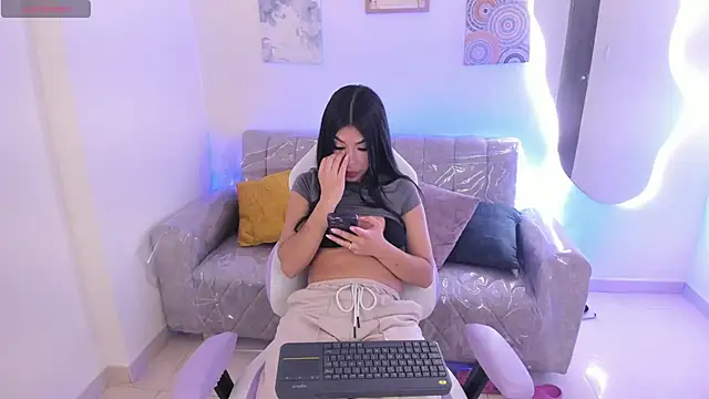 Charlotte cowell sub1  online show from October 18, 2025, 4:19 pm