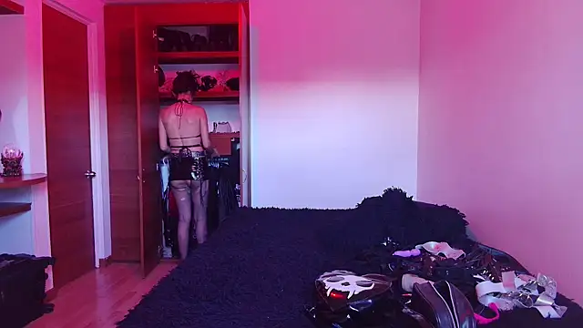 bellatrix25 online show from February 1, 2025, 10:44 pm