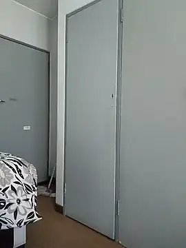 Userio072 online show from February 8, 2025, 10:39 am