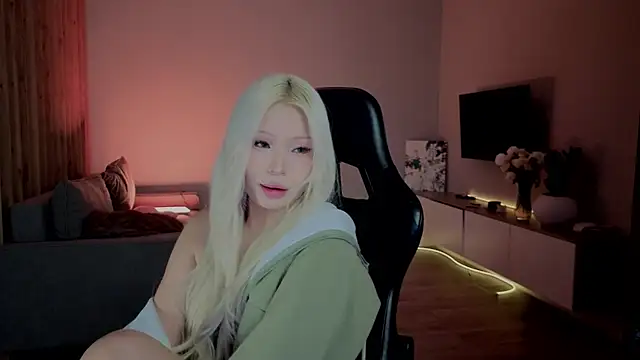 RileyMee online show from January 14, 2026, 3:12 am