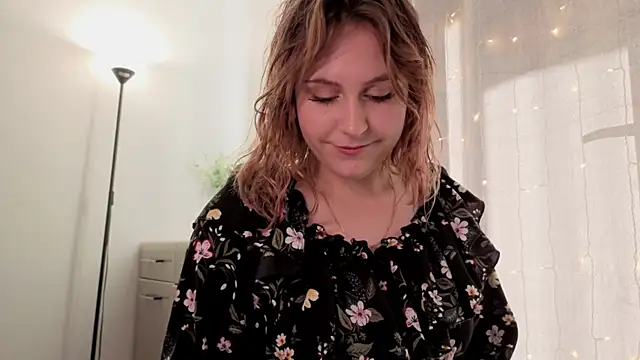 Diana Flower online show from September 28, 2025, 10:31 am