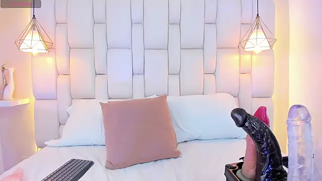 Snapshot of AslyGomez chatting on January 20, 2025, 2:36 pm AslyGomez online show from January 20, 2025, 2:36 pm