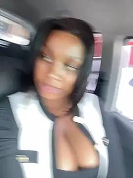 Snapshot of Candy_Love_18 chatting on October 26, 2025, 2:23 pm Candy Love 18 online show from October 26, 2025, 2:23 pm