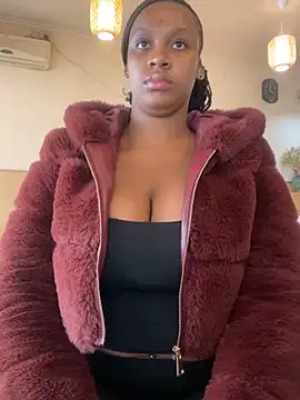 Snapshot of Candy_Love_18 chatting on November 17, 2025, 2:01 pm Candy Love 18 online show from November 17, 2025, 2:01 pm