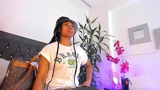Snapshot of ebony_hot1 chatting on December 29, 2024, 3:13 pm ebony hot1 online show from December 29, 2024, 3:13 pm
