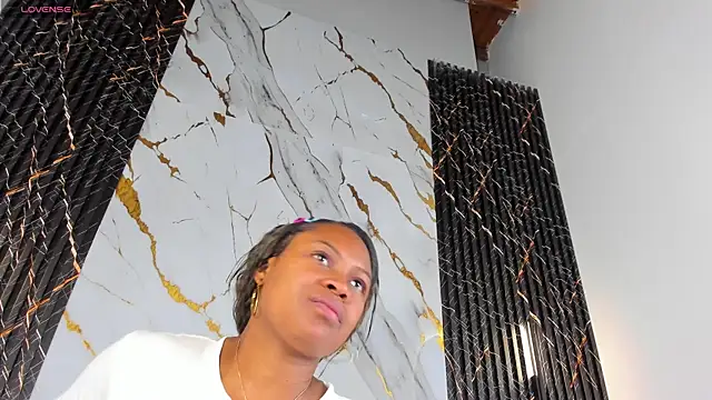 Snapshot of ebony_hot1 chatting on September 22, 2025, 2:08 pm ebony hot1 online show from September 22, 2025, 2:08 pm