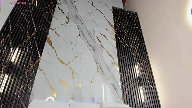 ebony hot1 online show from February 14, 2026, 1:08 pm