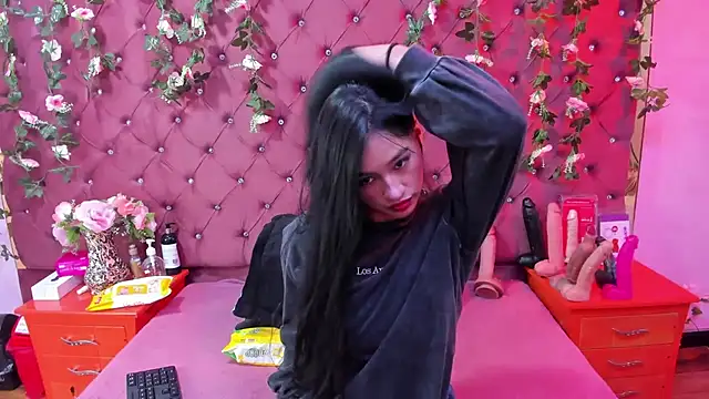 Mariana Prin online show from November 22, 2025, 3:05 am